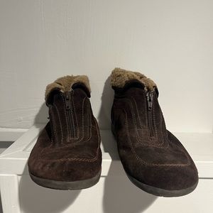Easy Spirit brown bootie with fur